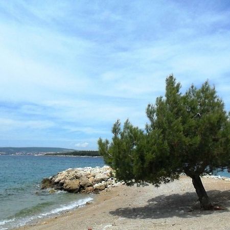 1-Bedroom Apartment With Loggia In Punat Island Krk Eksteriør billede