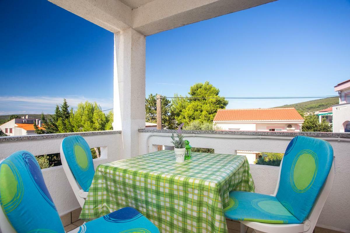 1-Bedroom Apartment With Loggia In Punat Island Krk Eksteriør billede